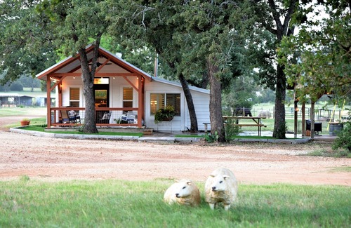 Paige Cabin | Quirky Country Charmer