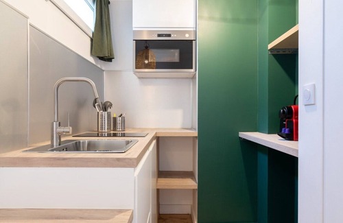 Lille Centre Ville Apartment | République beaux arts equipped studio