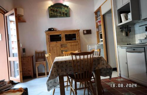 Belle Plagne Apartment | Résidence Croix Du Sud - Spacieux et agréable appartement · Cœur de station · Vue vallée · Balcon MAE-3541