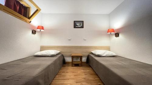 Puy-Saint-Vincent Apartment | Résidence Dame Blanche - DBA220 - APPT 1 CHAMBRE + CABINE - BALCON - 6 PERSONNES - Secteur 1800 MAE-7504