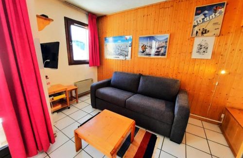 Les Menuires Apartment | Résidence Villaret - studio cabine pour 4 personnes vue sur les pistes MAE-5414