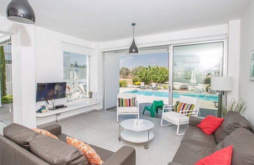 Paphos Villa | R 3049 VILLA EWING WITH Closet, Sea view & Veranda.