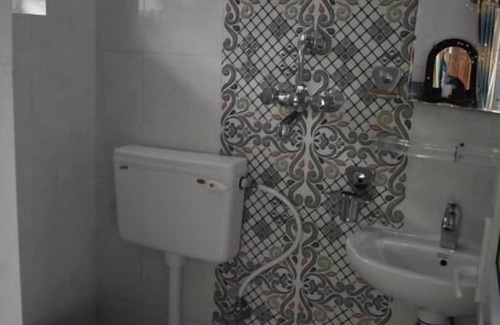 Pokhara House | R&R Guest House