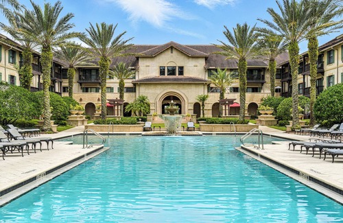 St. Augustine Condo | R&R Poolside Retreat St Augustine: 2 KING - 2 Full Bath - Stocked Kitchen