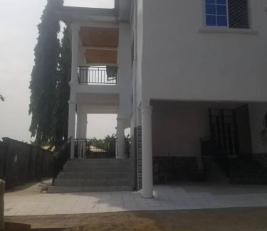 Limbe House | R & S GUESTS House