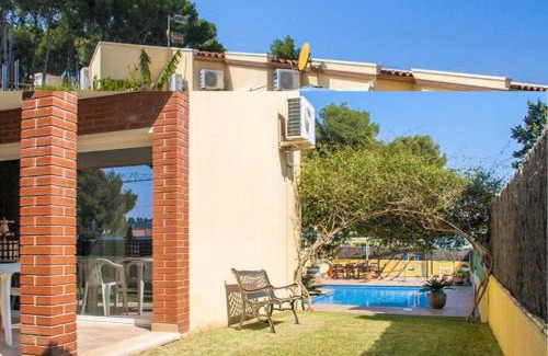Segur de Calafell Villa | R88 Casa Alegre