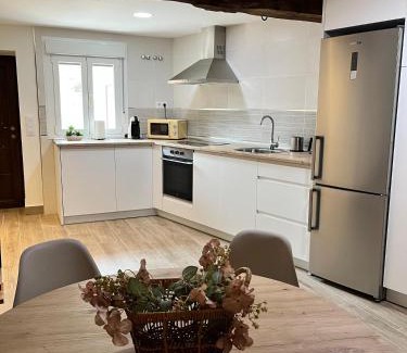 Pradena House | Raíces