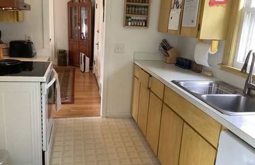 Walloon Lake Cottage | Rabbit Run - Cozy cottage in the heart of Walloon Lake Village. Family-friendly!