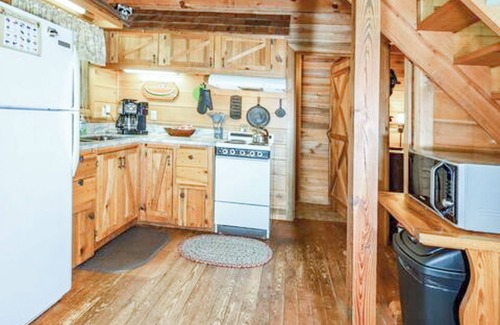 Lake Toxaway Cabin | Raccoon Loft - Secluded Cabin with Fire Pit and Pickleball