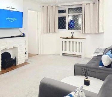 London Borough of Bromley House | Racecourse Cottage