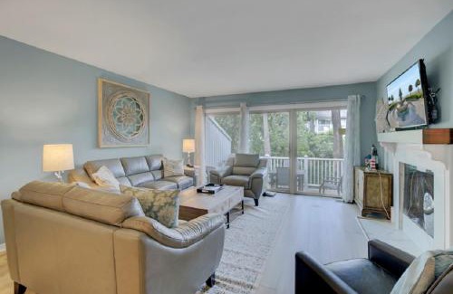 Twin Oaks House | Racquet Club 7 by Wild Dunes, in Resort Core