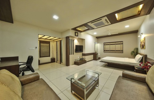 Ahmedabad Hotel | Radhe Upavan Resort