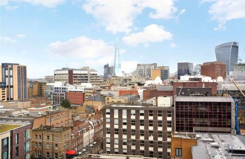 Whitechapel Apartment | Radiant 1 BDR Apt w/Terrace&Excellent Travel Links
