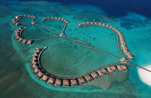 Huruelhi Island Hotel | Radisson Blu Resort Maldives