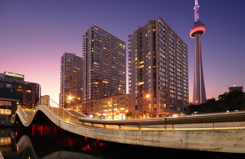 Central Waterfront Hotel | Radisson Blu Toronto Downtown