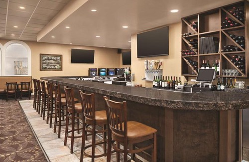 Fond du Lac Hotel | Radisson Hotel and Conference Center Fond du Lac