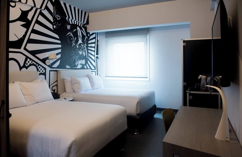 Leuro Hotel | Radisson RED Miraflores