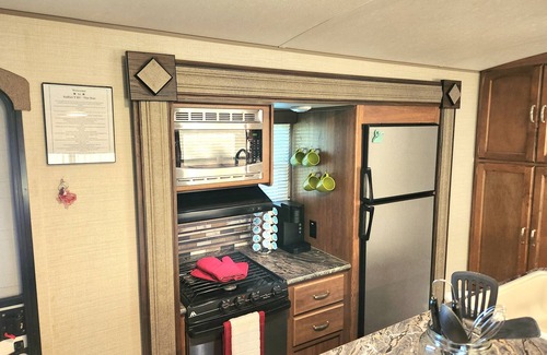 New Waverly House | RafterTFarm - The Star: Cozy Ranch Stay in an RV