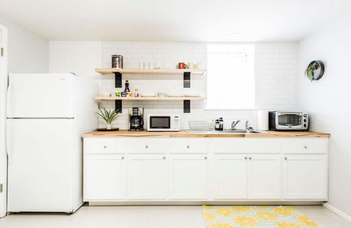 South Overton House | Raider Hideaway 2BR/1BA One Block From Tech