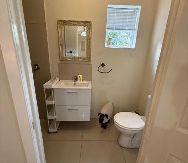 Nottingham Road House | Railway Cottage at Rawdons Country Estate