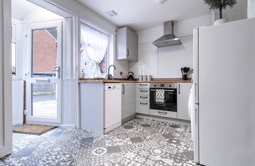 Wakefield Cottage | Railway Retreat