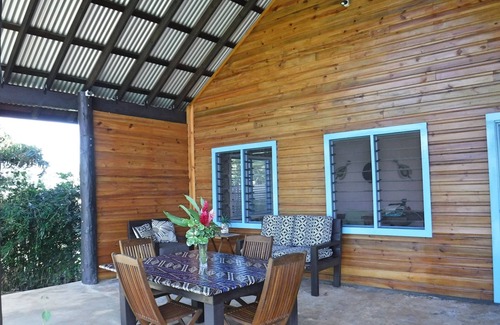 Matei House | Raintree Lodge - 2 homes /ocean views /steps to beach /prime location