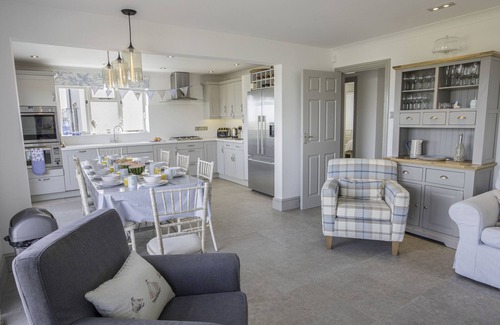 Salcombe Cottage | RALEIGH HOUSE, pet friendly, with a garden in Salcombe