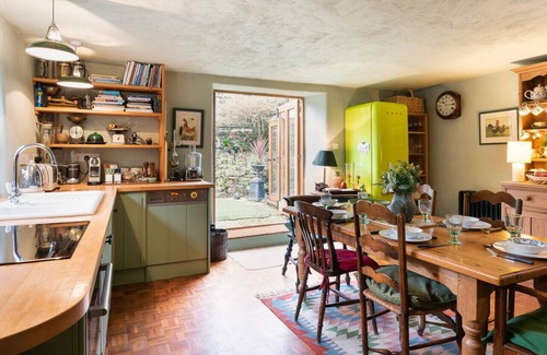 Cerne Abbas House | Raleighs - Three Bedroom House, Sleeps 6