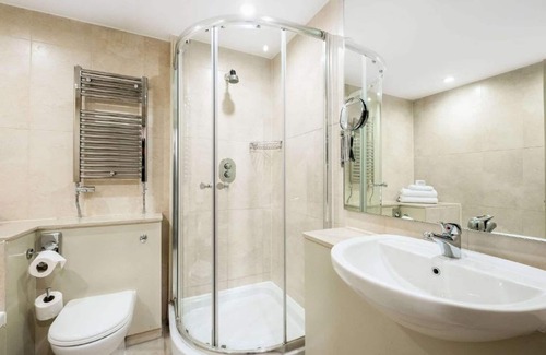 Cheltenham Hotel | Ramada by Wyndham Cheltenham