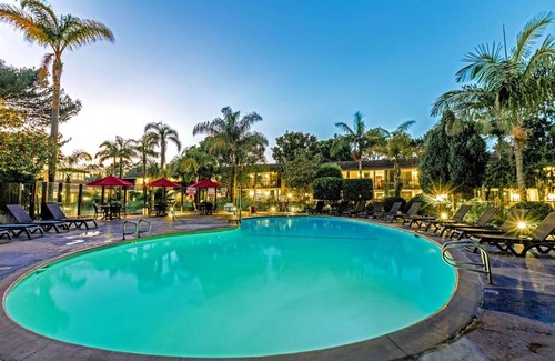 Santa Barbara Hotel | Ramada by Wyndham Santa Barbara