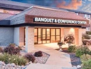 Waupaca Hotel | Ramada by Wyndham Waupaca