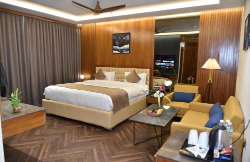Rajpipla Hotel | Ramada Encore by Wyndham Statue of Unity