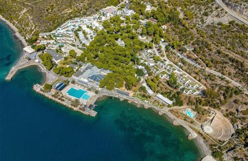 Loutraki-Agioi Theodoroi Hotel | Ramada Loutraki Poseidon Resort