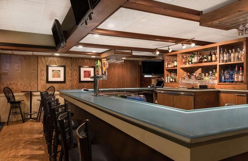 Nasons Corner Hotel | Ramada Plaza by Wyndham Portland