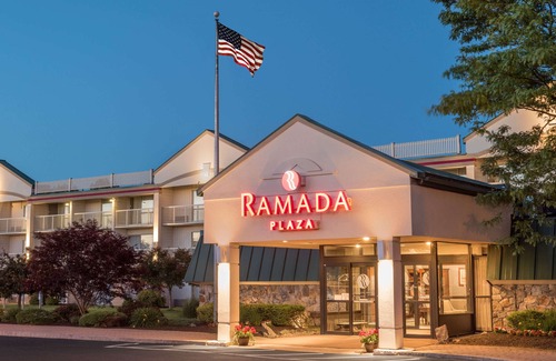 Nasons Corner Hotel | Ramada Plaza by Wyndham Portland