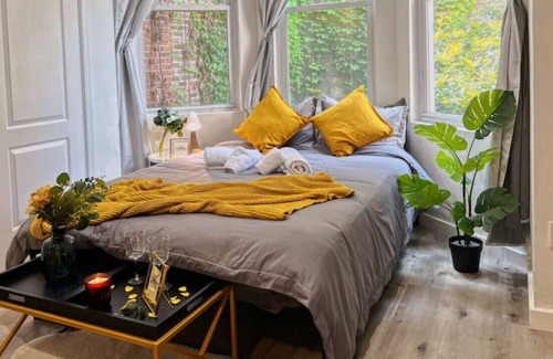 Fitler Square Apartment | Ramblei near Schuylkill River Park | Studio - 1R
