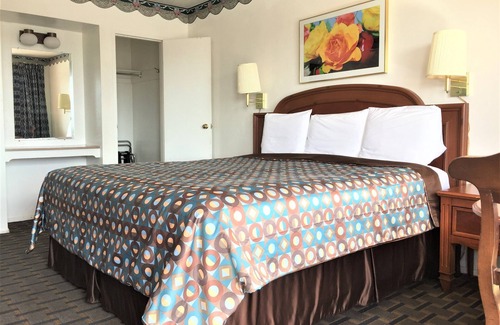 Kingman Hotel | Ramblin Rose Motel