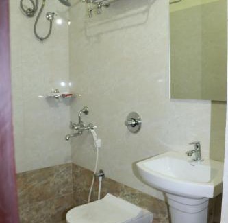 Yellamanchili Hotel | Ramnivas Hotel