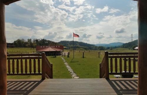 Bus House | Ranči v Buši - pokoj ve srubu