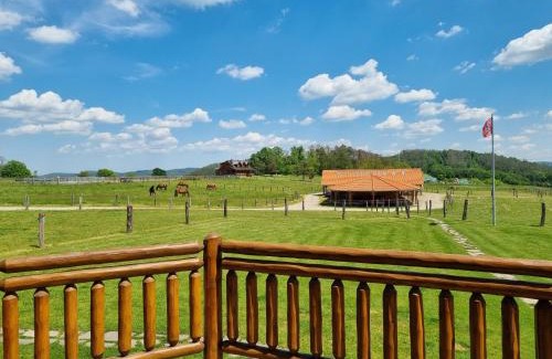 Bus House | Ranči v Buši - pokoj ve srubu
