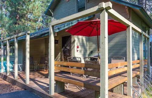 Sunriver Cabin | Ranch Cabin 17