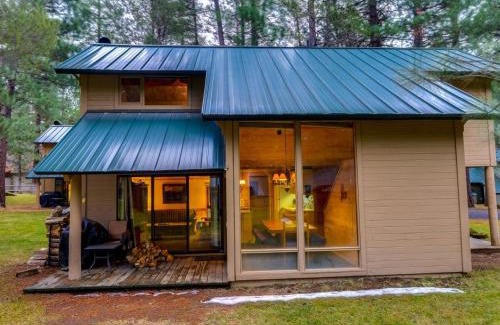 Sunriver House | Ranch Cabin #38