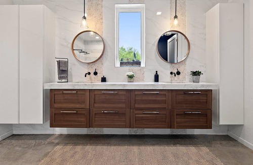 Fredericksburg House | Ranch Overlooking Enchanted Rock - Hot Tub|Gym