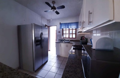 Costa Del Sol House | ☆Rancho Costa con Acceso a la Playa - WiFi/AC/Capacidad hasta12 personas.☆