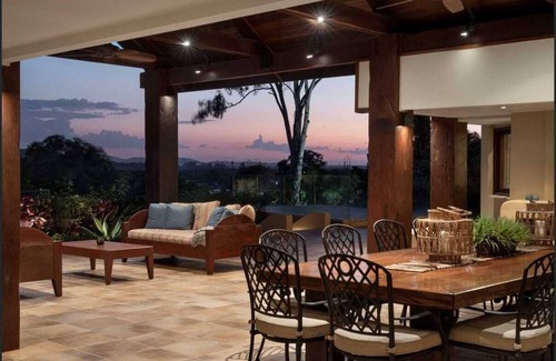 Carbrook Apartment | Rancho del Cielo - Private resort close to Brisbane and Gold Coast attractions!