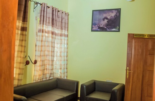 Mwanga Bed & Breakfast | Randa Cottages