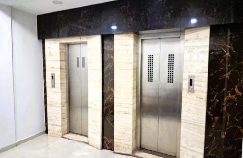 Chinar Park Hotel | Rani Tower Stay VIP Road