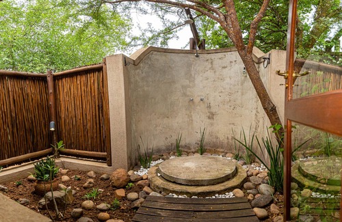 Hoedspruit Cabin | Raptors Lodge