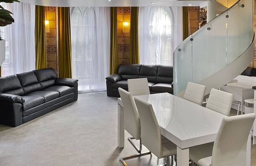 Upper Edmonton Apartment | Rare 1-Bed Church Converted Apartment in London