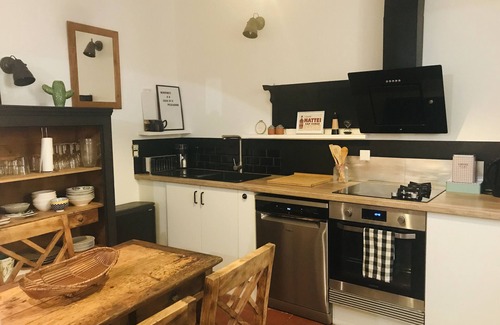 Ajaccio House | Rare: Air-conditioned house, sleeps 4 - historic center